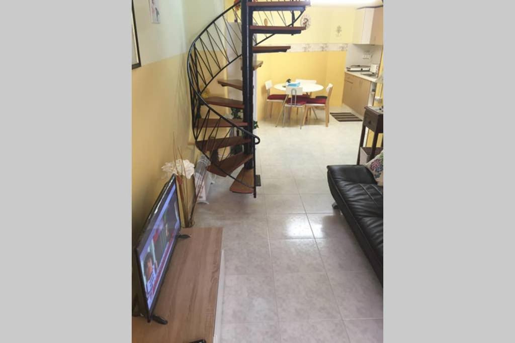 Loft a 5 minutos playa de Riazor Apartamento A Coruña Exterior foto